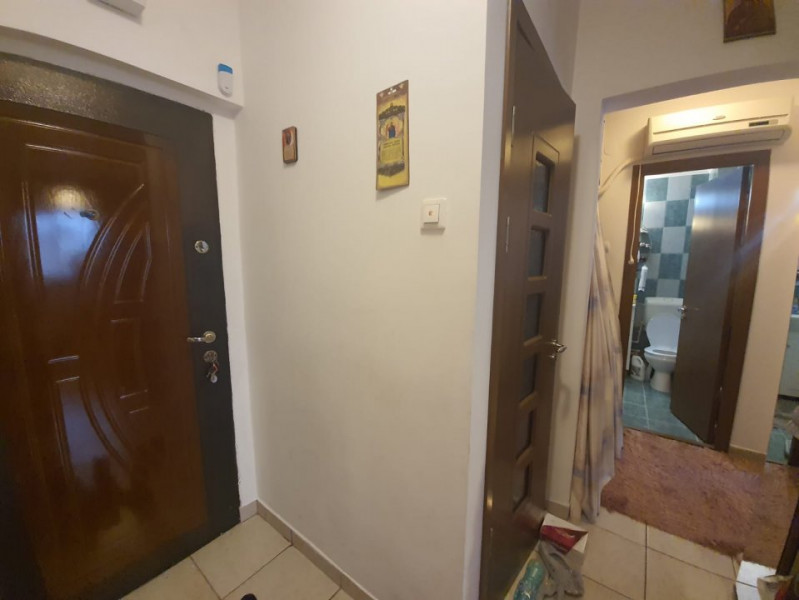 FAR - ABATOR Apartament cu 2 camere decomandate gaze mobilat