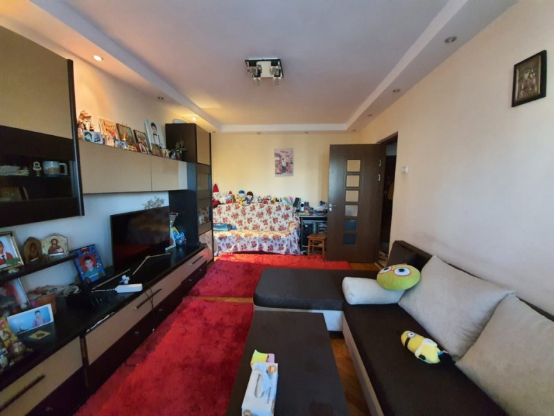FAR - ABATOR Apartament cu 2 camere decomandate gaze mobilat