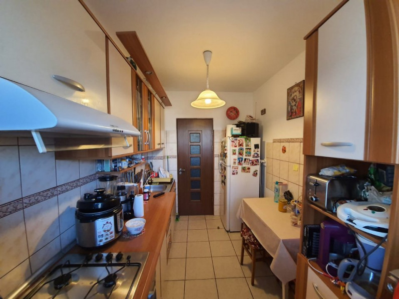 FAR - ABATOR Apartament cu 2 camere decomandate gaze mobilat