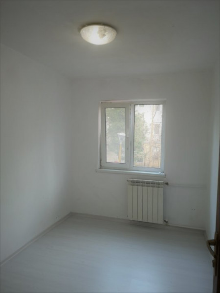 Apartament 4 Camere - Zona Bratianu - Liber - Gaze La Scara