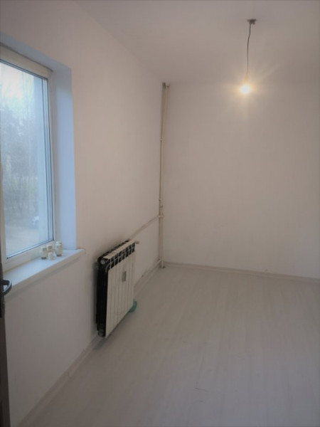 Apartament 4 Camere - Zona Bratianu - Liber - Gaze La Scara