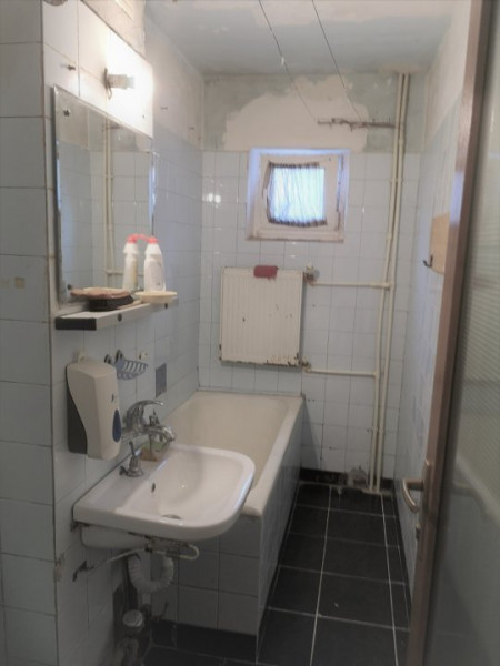 Apartament 4 Camere - Zona Bratianu - Liber - Gaze La Scara