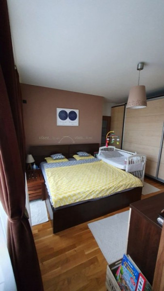 Apartament 3 camere,decomandat,centrala proprie,mobilat partial,finisaje Premium