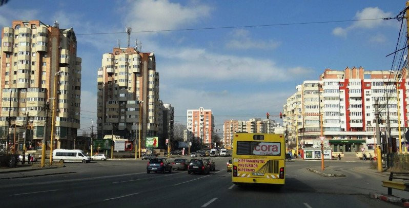 Apartament 3 Camere Semidecomandat - Zona I.C.Bratianu - Etaj 4