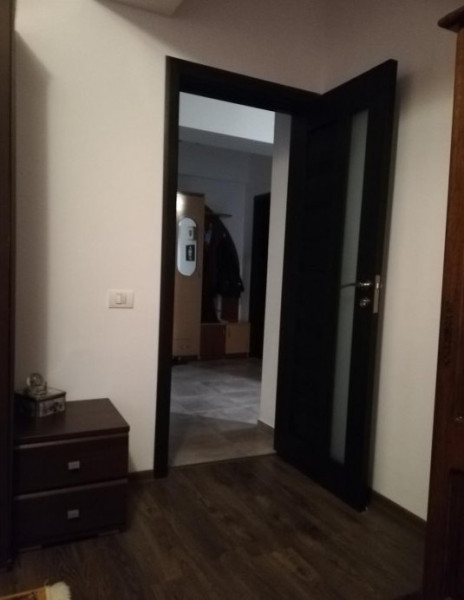 Apartament 2 Camere - Zona Km5 - Loc De Parcare