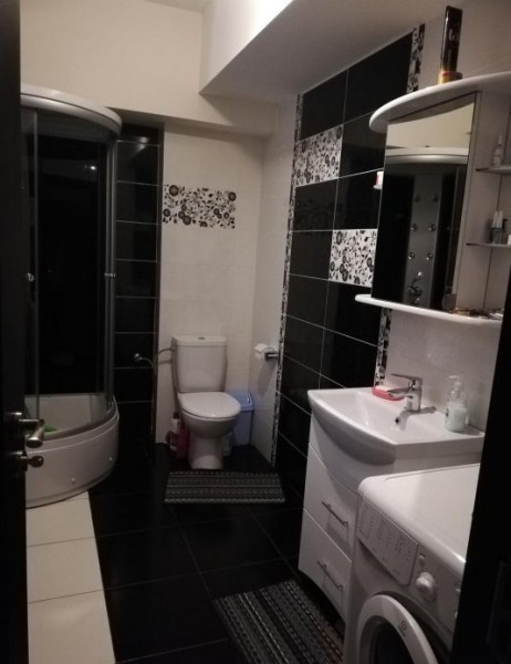 Apartament 2 Camere - Zona Km5 - Loc De Parcare