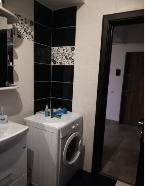 Apartament 2 Camere - Zona Km5 - Loc De Parcare