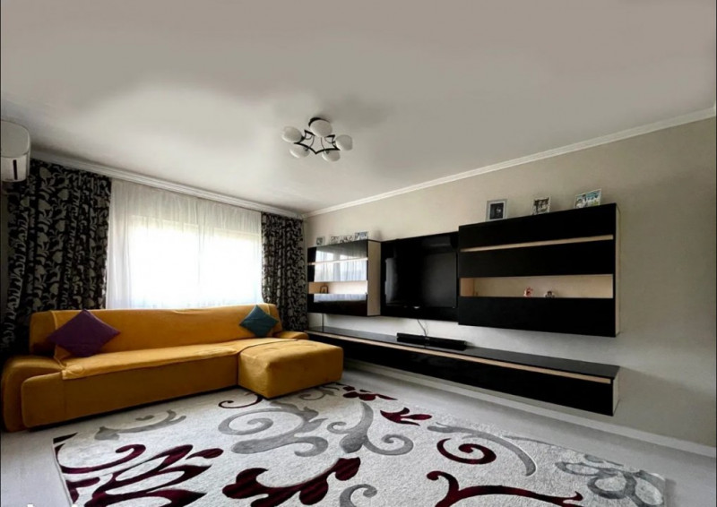 Apartament 3 Camere - Zona CET - Renovat - Mobilat Complet