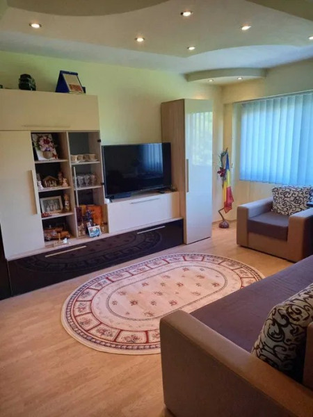 Apartament 3 Camere - Tomis Nord - Partial Mobilat - Gaze la Usa