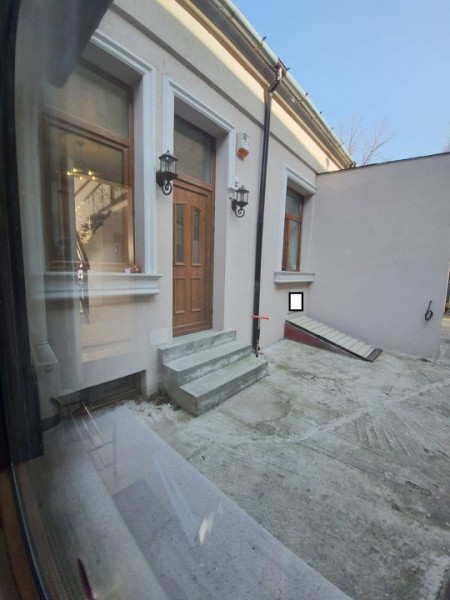 Casa 6 Camere - Centru - Renovata 2021 - Beci