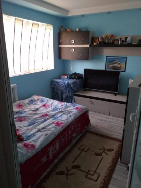 Apartament 3 Camere - Ciresica - Parter - Gaze La Usa