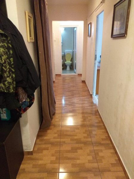 Apartament 3 Camere - Ciresica - Parter - Gaze La Usa