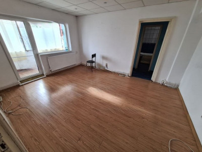 Apartament 4 Camere - Far - Billa - Centrala Pe Gaze