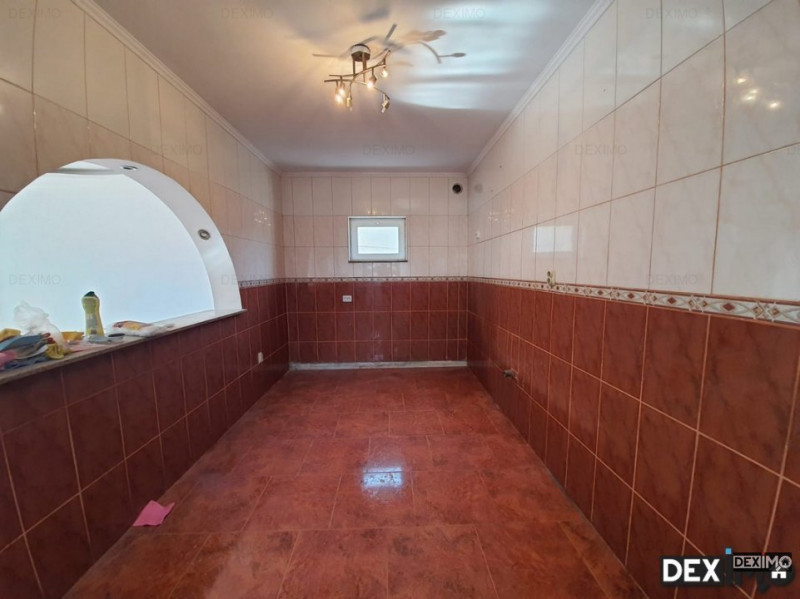 Vila 5 camere P+1+M - Agigea - Central - Garaj cu Rampa - Teren 375 mp