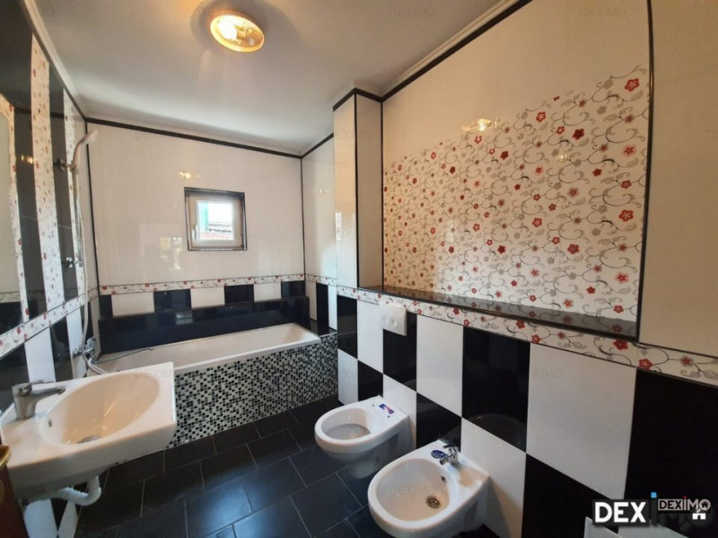 Vila 5 camere P+1+M - Agigea - Central - Garaj cu Rampa - Teren 375 mp