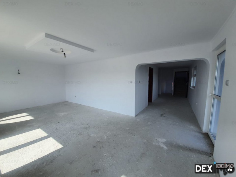Vila 5 camere P+1+M - Agigea - Central - Garaj cu Rampa - Teren 375 mp