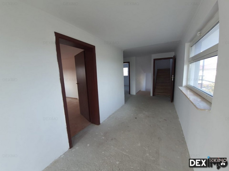 Vila 5 camere P+1+M - Agigea - Central - Garaj cu Rampa - Teren 375 mp