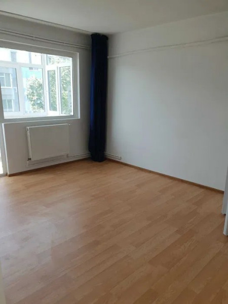 Apartament 3 Camere - Zona Tomis Nord - Gaze La Aragaz - Boxa