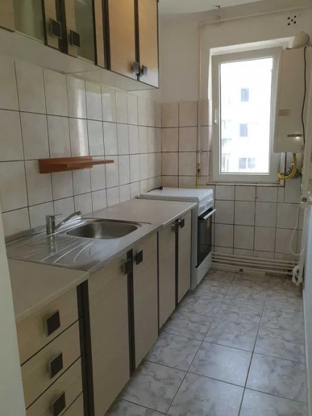 Apartament 3 Camere - Zona Tomis Nord - Gaze La Aragaz - Boxa