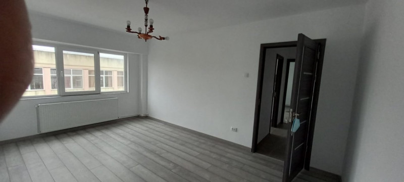 Apartament 2 Camere Decomandate - Zona Anda - Renovat - Gaze