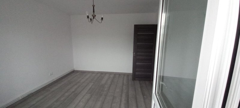 Apartament 2 Camere Decomandate - Zona Anda - Renovat - Gaze