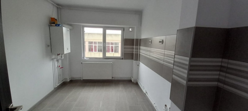 Apartament 2 Camere Decomandate - Zona Anda - Renovat - Gaze