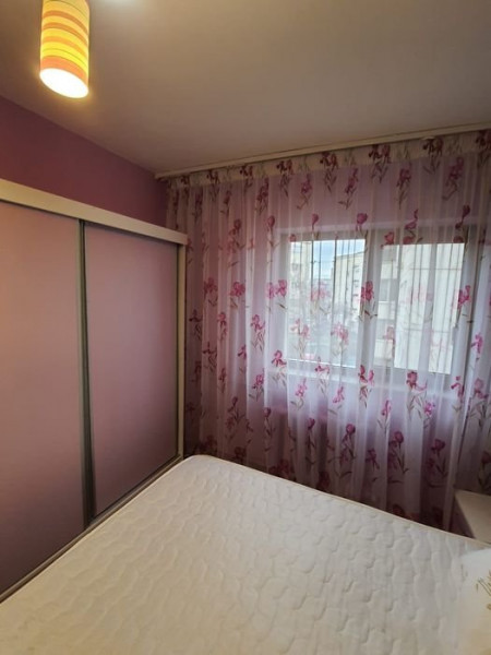 Apartament 3 Camere Decomandat - Zona Dacia - Etaj 2 - Mobilat/Utilat 