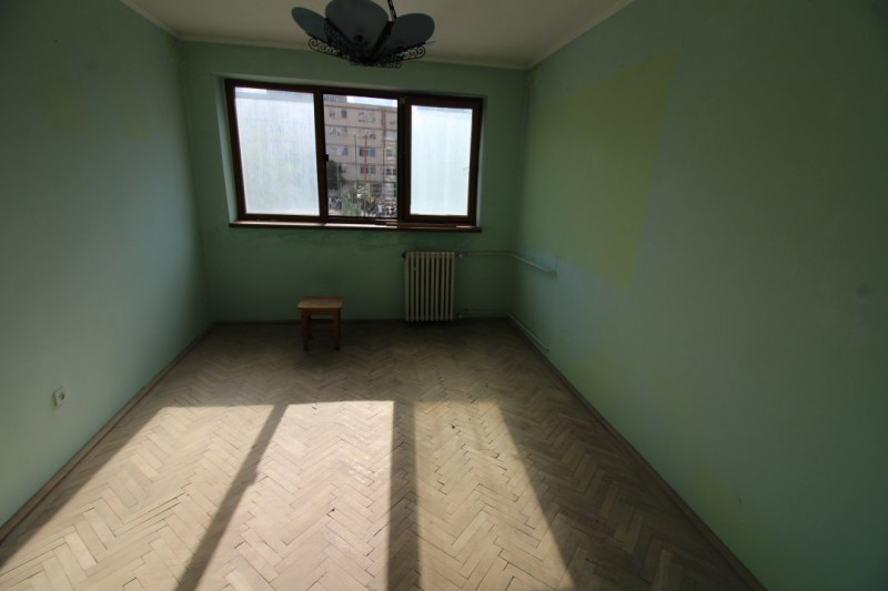 Apartament 3 Camere Decomandat - Abator - Etaj 1 