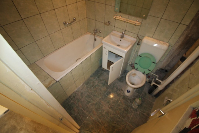 Apartament 3 Camere Decomandat - Abator - Etaj 1 