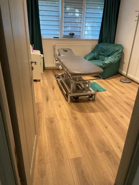 Apartament 2 Camere - Spatiu Comercial - Zona Abator - Renovat