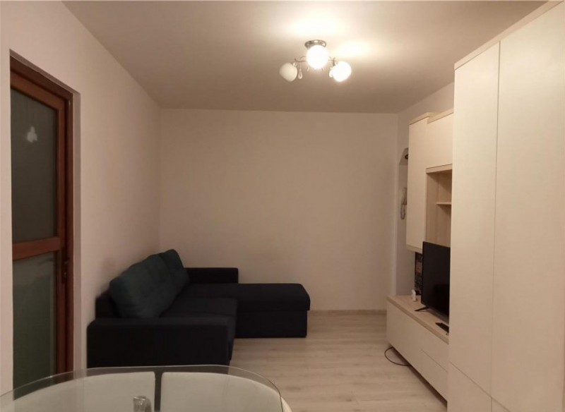 Apartament 3 Camere - Inel 2 - Scoala 8 - Centrala Pe Gaze