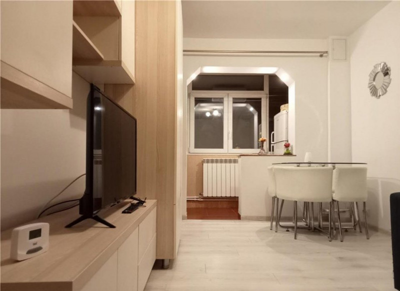 Apartament 3 Camere - Inel 2 - Scoala 8 - Centrala Pe Gaze
