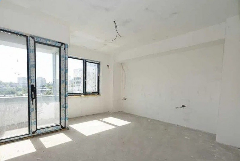 Apartament 3 camere - Zona Campus - Bloc 2022 -Semifinisat - Loc Parcare 