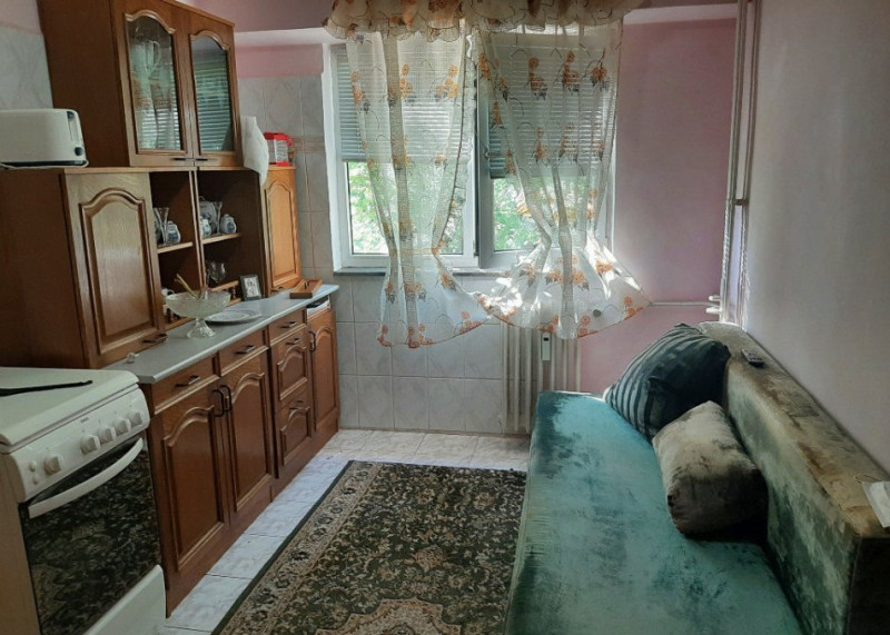 Apartament 2 Camere - Tomis Nord - Etaj 1 - Gaze La Usa
