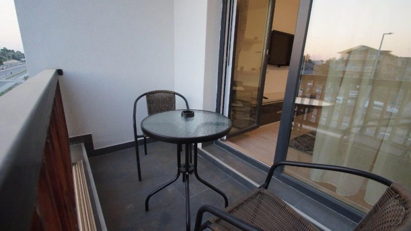 Apartament 2 Camere Decomandate - Zona Mamaia Nord - Etaj 1 - Loc De Parcare
