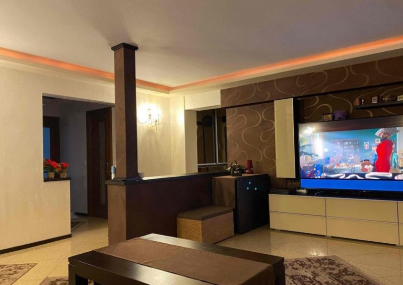 Apartament 4 Camere - CET - Renovat - Mobilat LUX - Centrala Gaze