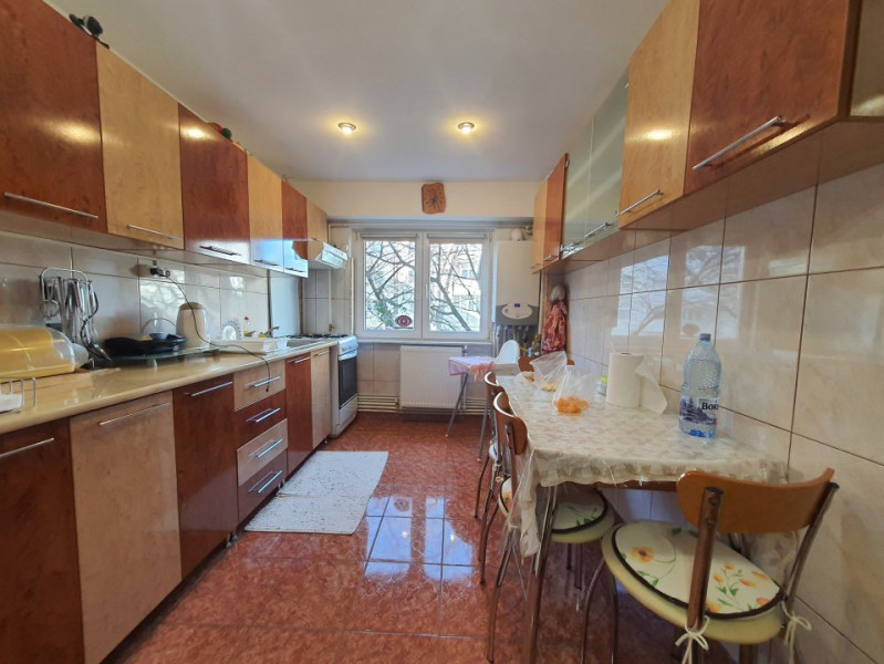 Apartament 3 Camere - Inel II - Marvimex - Etaj 1 - Mobilat  - Centrala Gaze