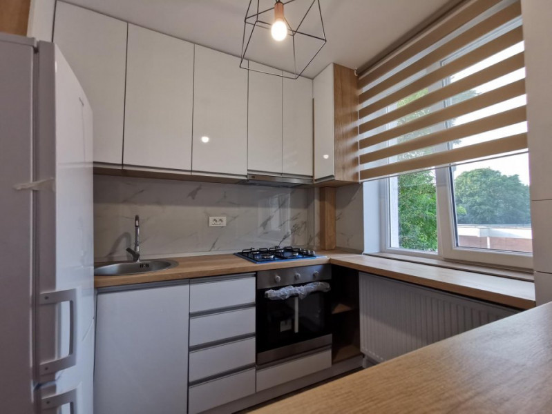 Apartament 2 Camere Decomandate - Zona Tomis 1 - Mobilat/Utilat - Negociabil
