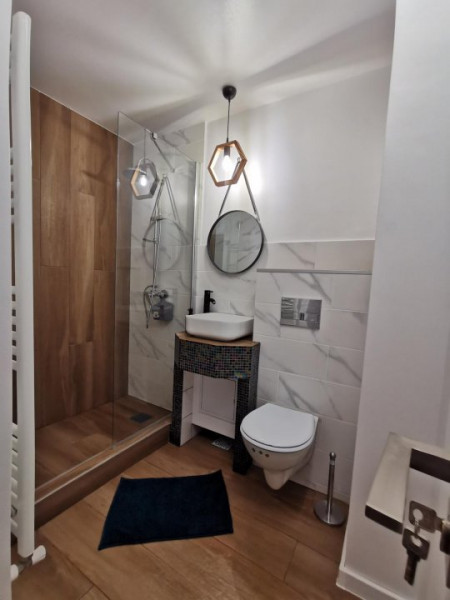 Apartament 2 Camere Decomandate - Zona Tomis 1 - Mobilat/Utilat - Negociabil