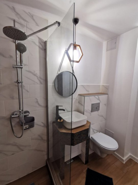 Apartament 2 Camere Decomandate - Zona Tomis 1 - Mobilat/Utilat - Negociabil