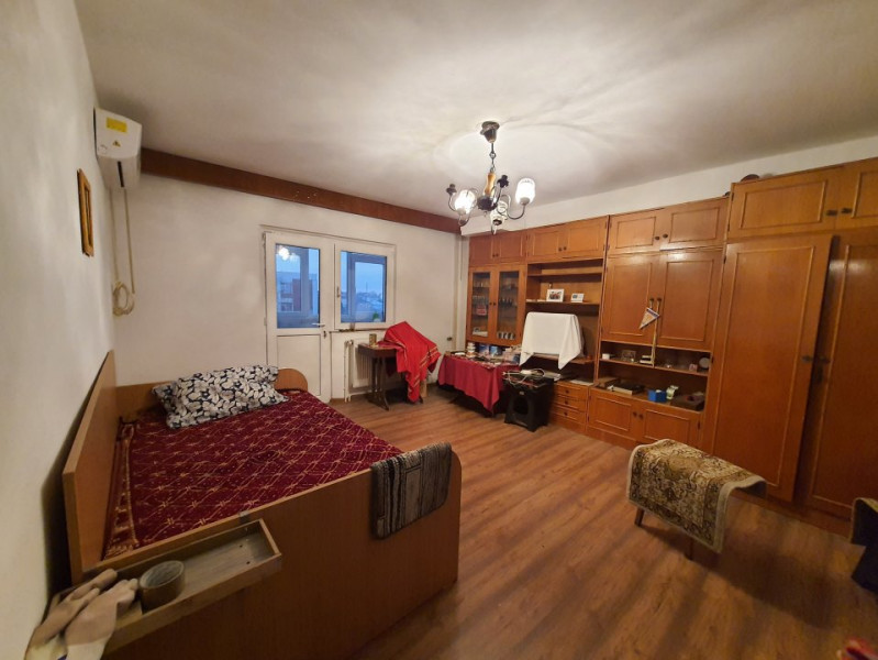 INSTITUTUL DE MARINA-APARTAMENT 2 CAMERE 62 mp-CENTRALA GAZE