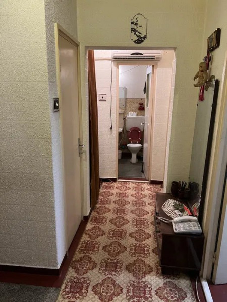 Apartament 2 Camere - Zona Abator - Etaj Intermediar - Gaze Pe Scara
