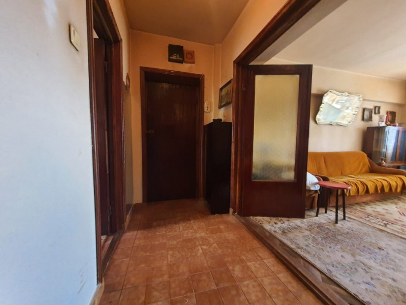 URGENT!!!CAPITOL APARTAMENT CU 3 CAMERE DECOMANDATE CENTRALA GAZE