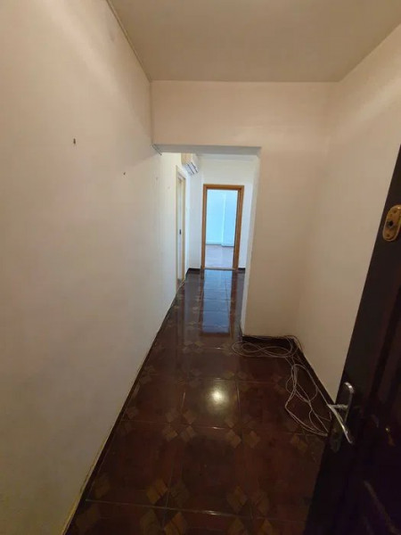 Apartament 4 Camere - Stadion - Etaj Intermediar - Centrala Pe Gaze - Liber
