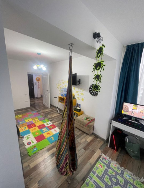 Apartament 3 Camere - Zona CET - Renovat - Mobilat Complet