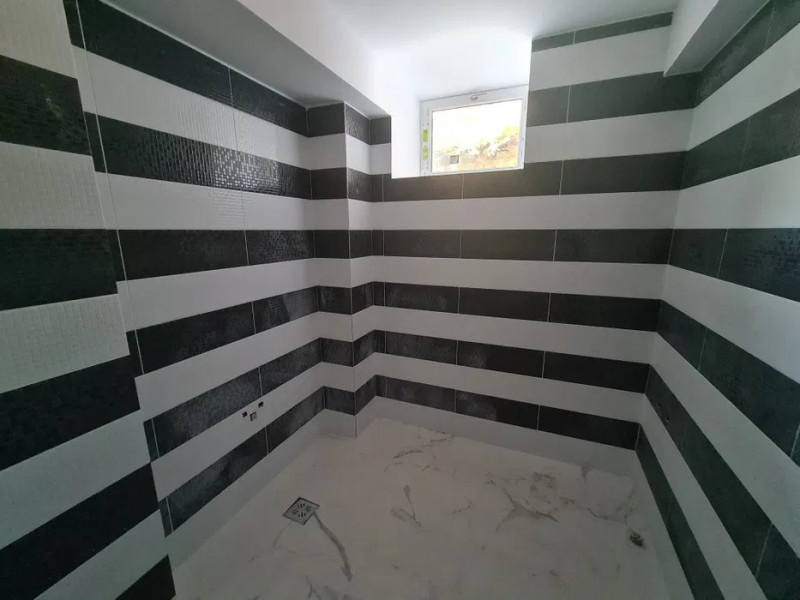 Apartament 6 Camere - Demisol - Zona Cazino - Renovat - Garaj