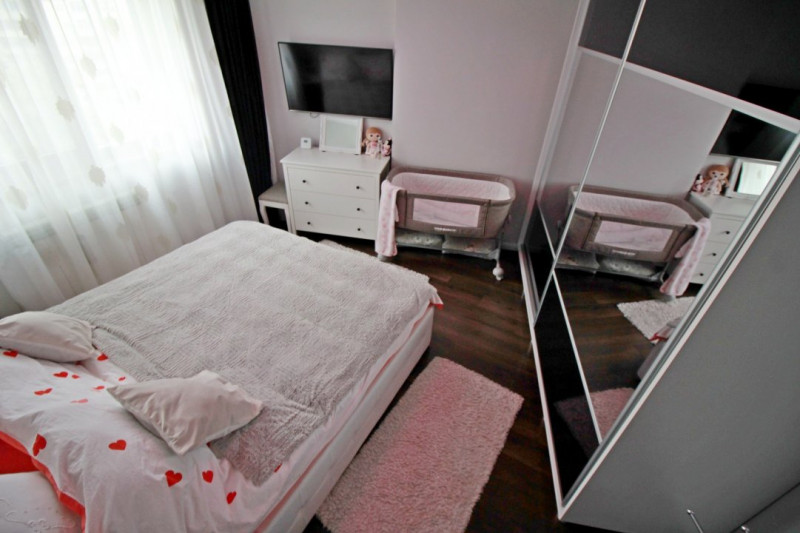 Apartament DE LUX - Faleza Nord Reyna -  Loc Parcare În Proprietate