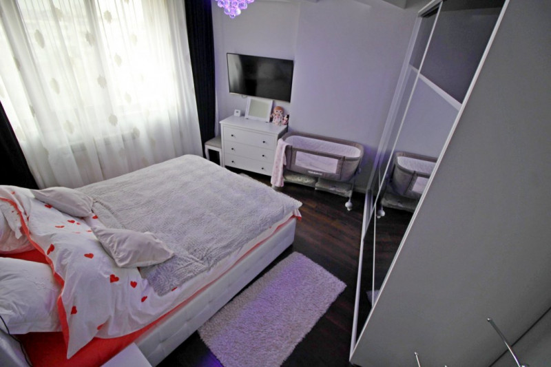 Apartament DE LUX - Faleza Nord Reyna -  Loc Parcare În Proprietate