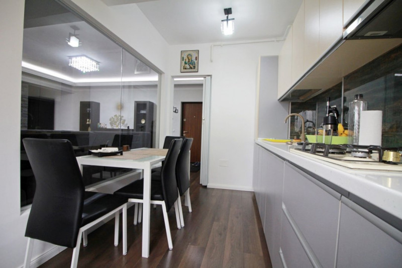 Apartament DE LUX - Faleza Nord Reyna -  Loc Parcare În Proprietate