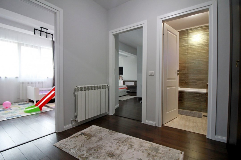 Apartament DE LUX - Faleza Nord Reyna -  Loc Parcare În Proprietate
